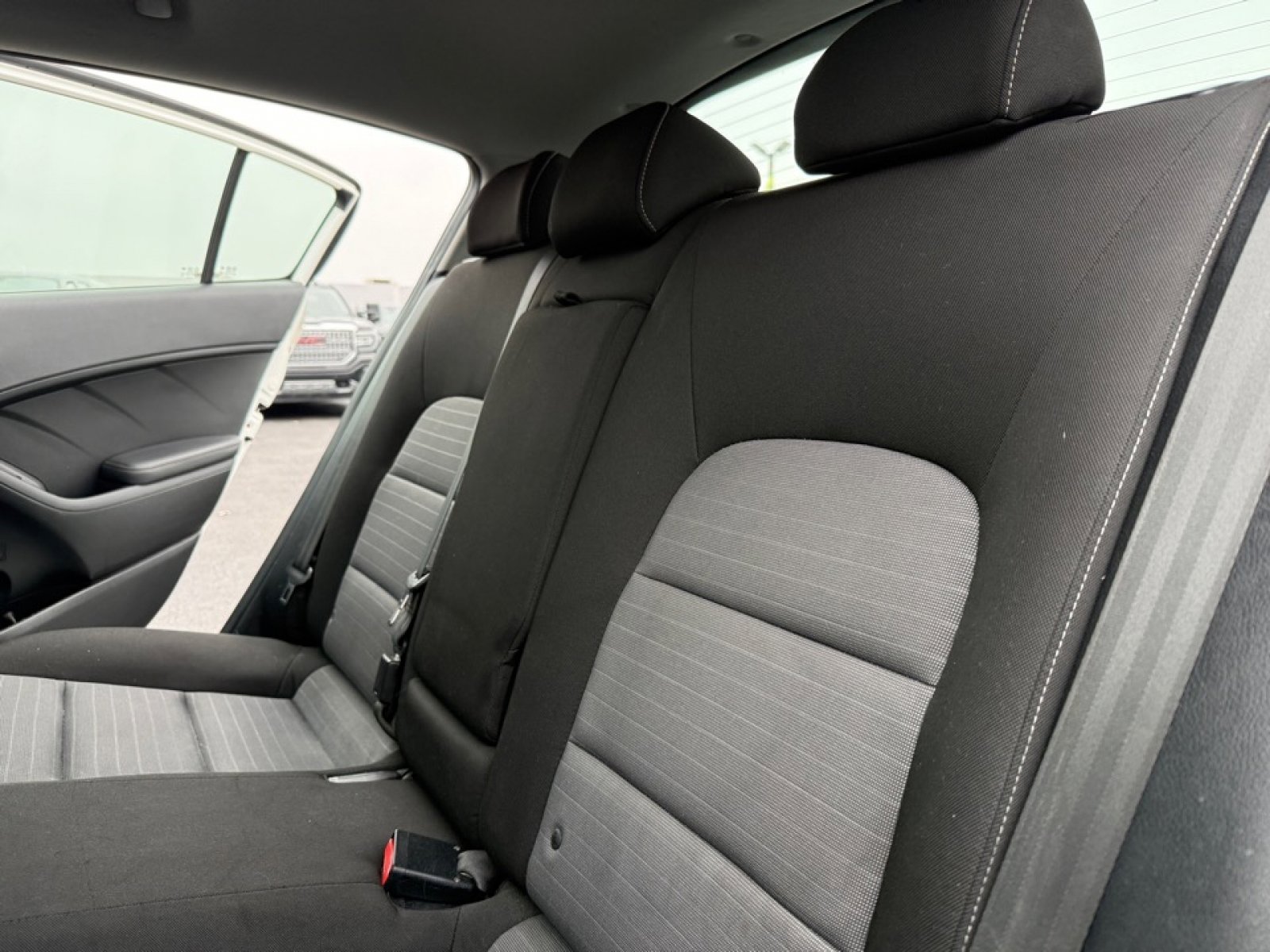 Used 2016 Kia Forte LX image 17