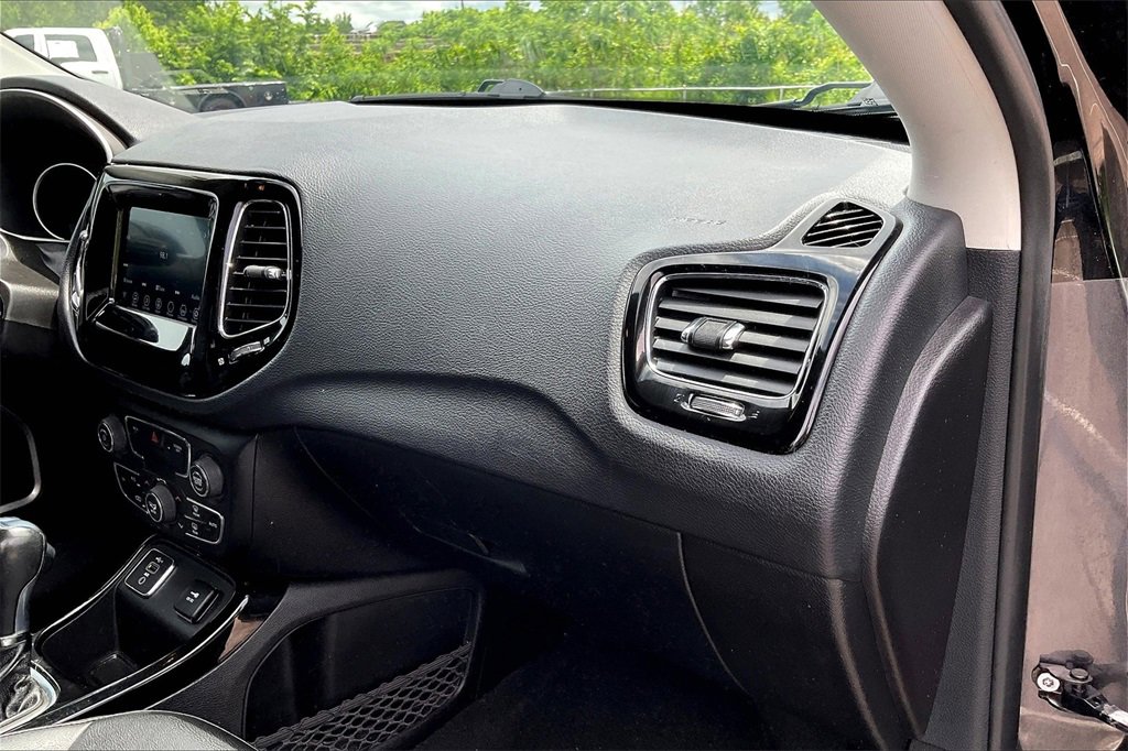 Used 2020 Jeep Compass Altitude image 15