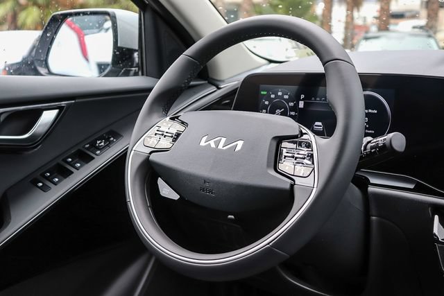 New 2026 Kia Niro Wind FWD image 30