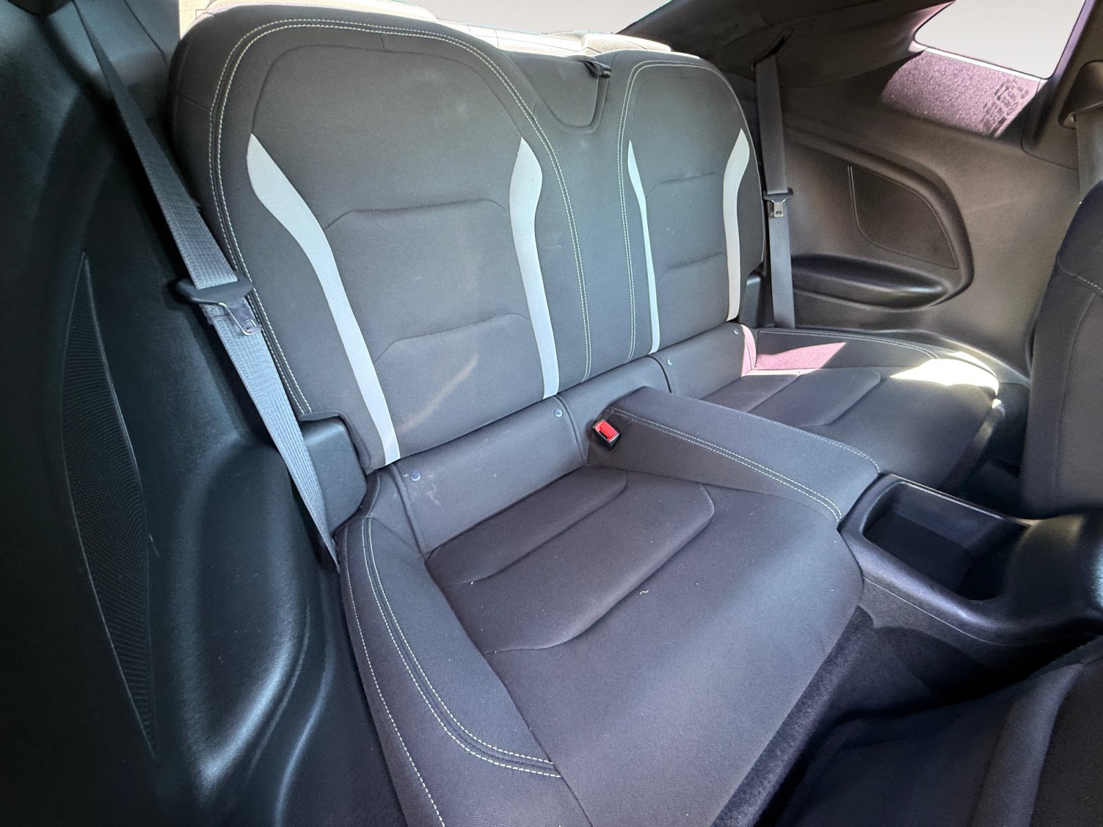 Used 2020 Chevrolet Camaro LT w/ 1LE Track Performance Package RWD image 18