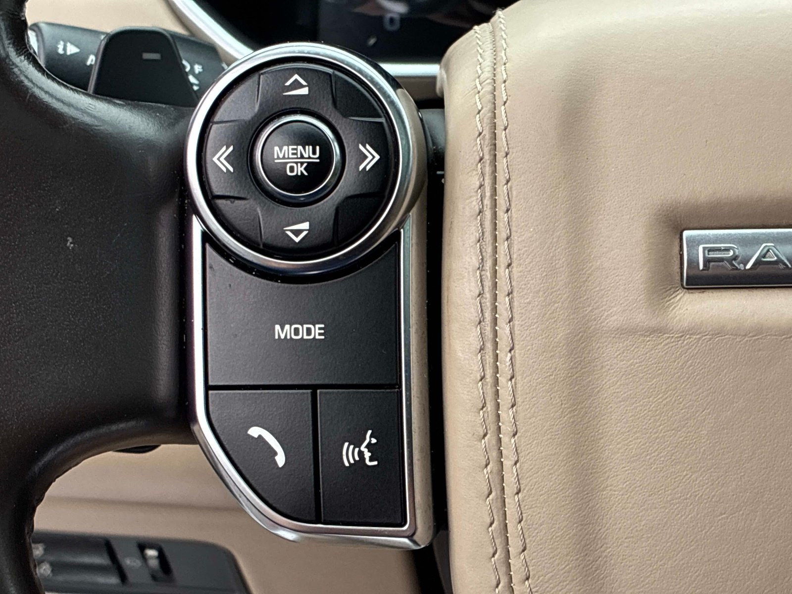 Used 2015 Land Rover Range Rover HSE AWD/4WD image 29