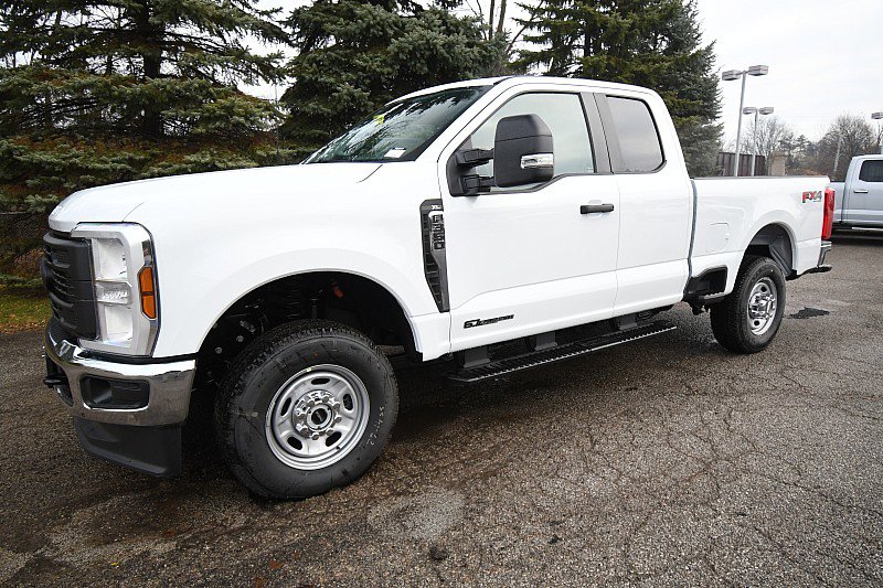 New 2026 Ford F350 XL w/ FX4 Off-Road Package image 3
