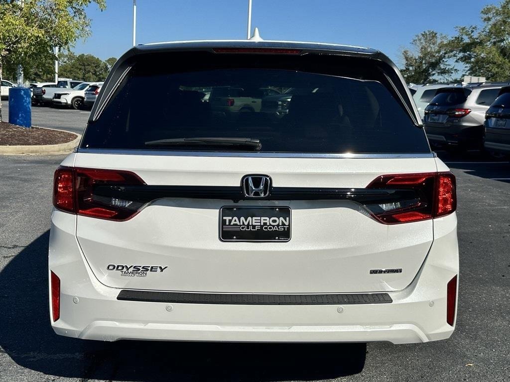 New 2026 Honda Odyssey Touring image 4