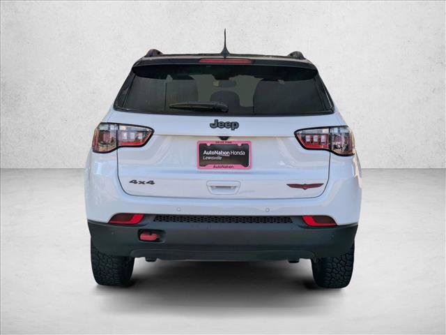 Used 2025 Jeep Compass Trailhawk AWD/4WD image 7