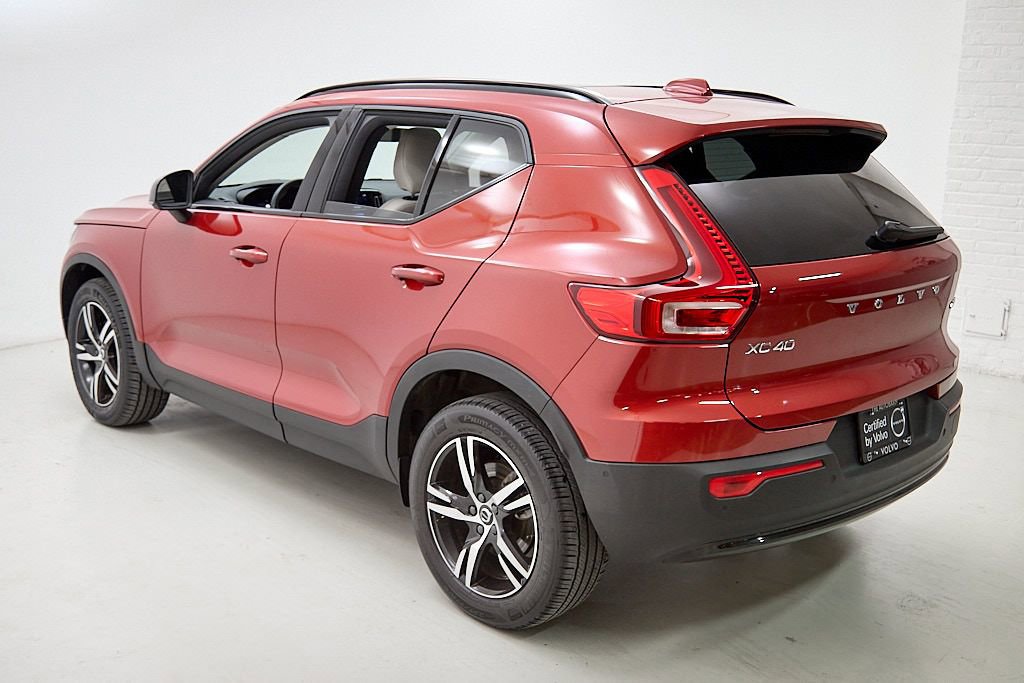 Certified 2023 Volvo XC40 B5 Plus w/ Driver Assist Package image 7