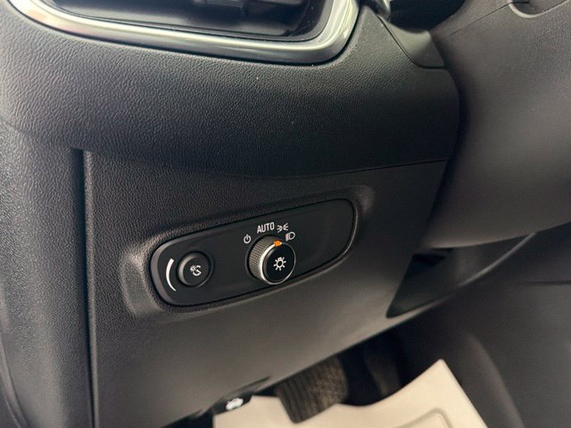 Used 2024 Chevrolet Equinox LT FWD image 17