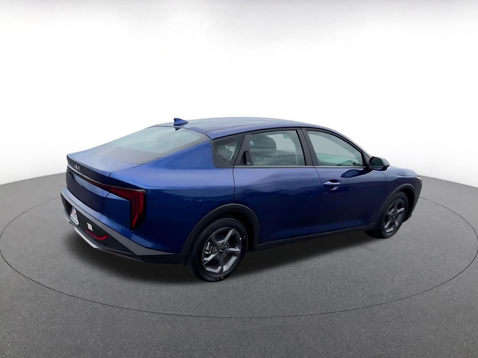 Used 2025 Kia K4 LXS image 15