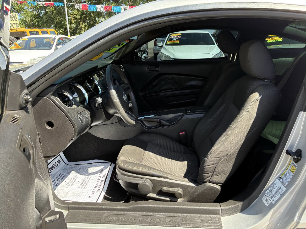 Used 2010 Ford Mustang Premium image 3