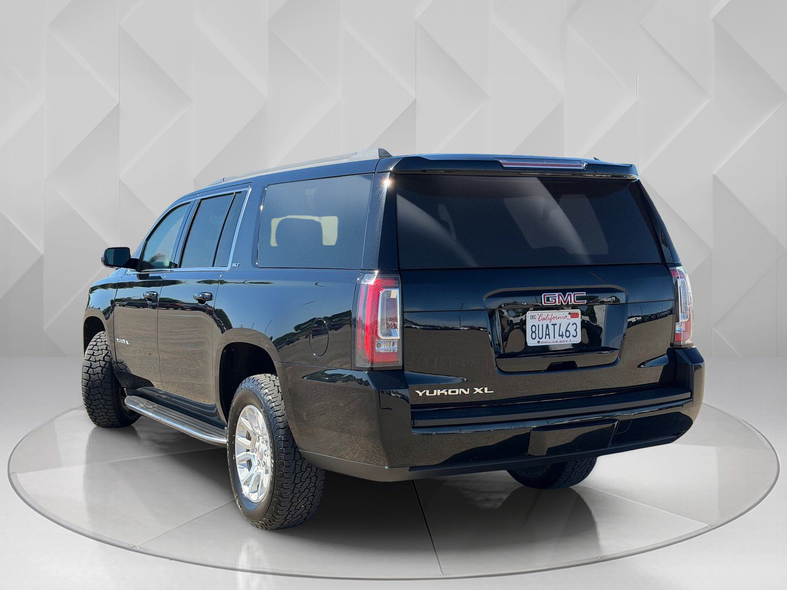 Used 2019 GMC Yukon XL SLT AWD/4WD image 2