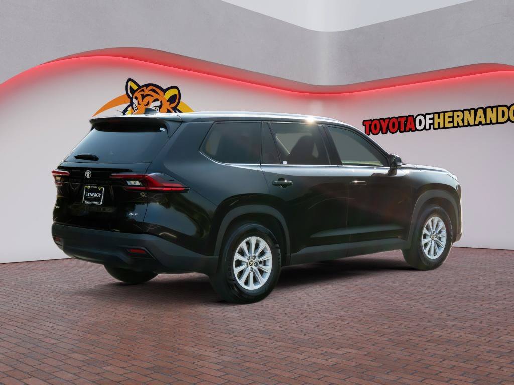 Used 2025 Toyota Grand Highlander AWD image 6