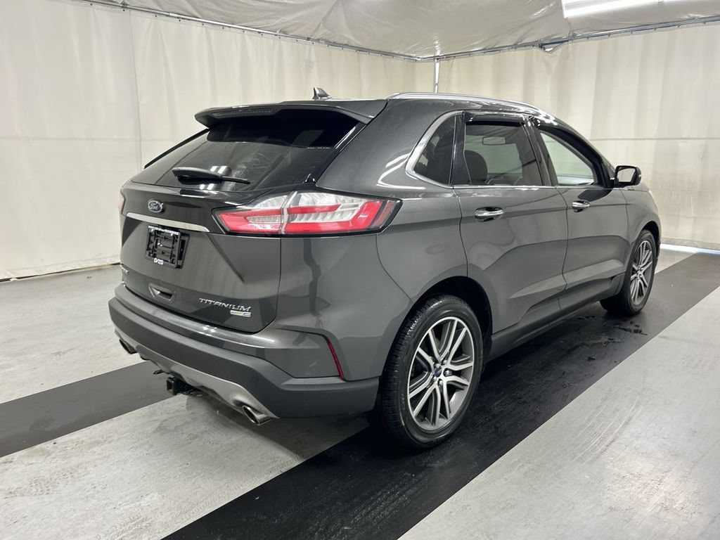 Used 2019 Ford Edge Titanium w/ Cold Weather Package AWD/4WD image 2