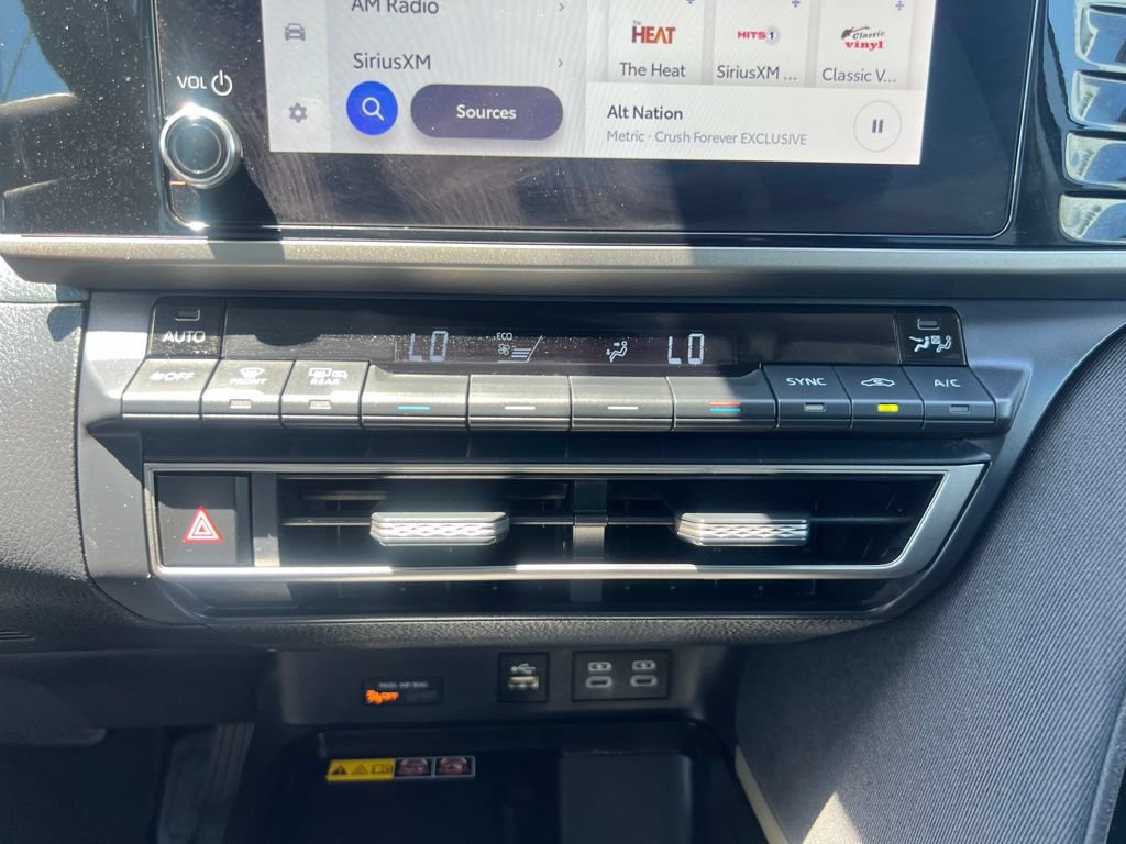Used 2025 Toyota Camry LE FWD image 62