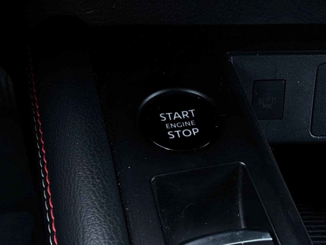 Used 2026 Nissan Kicks SR FWD image 27