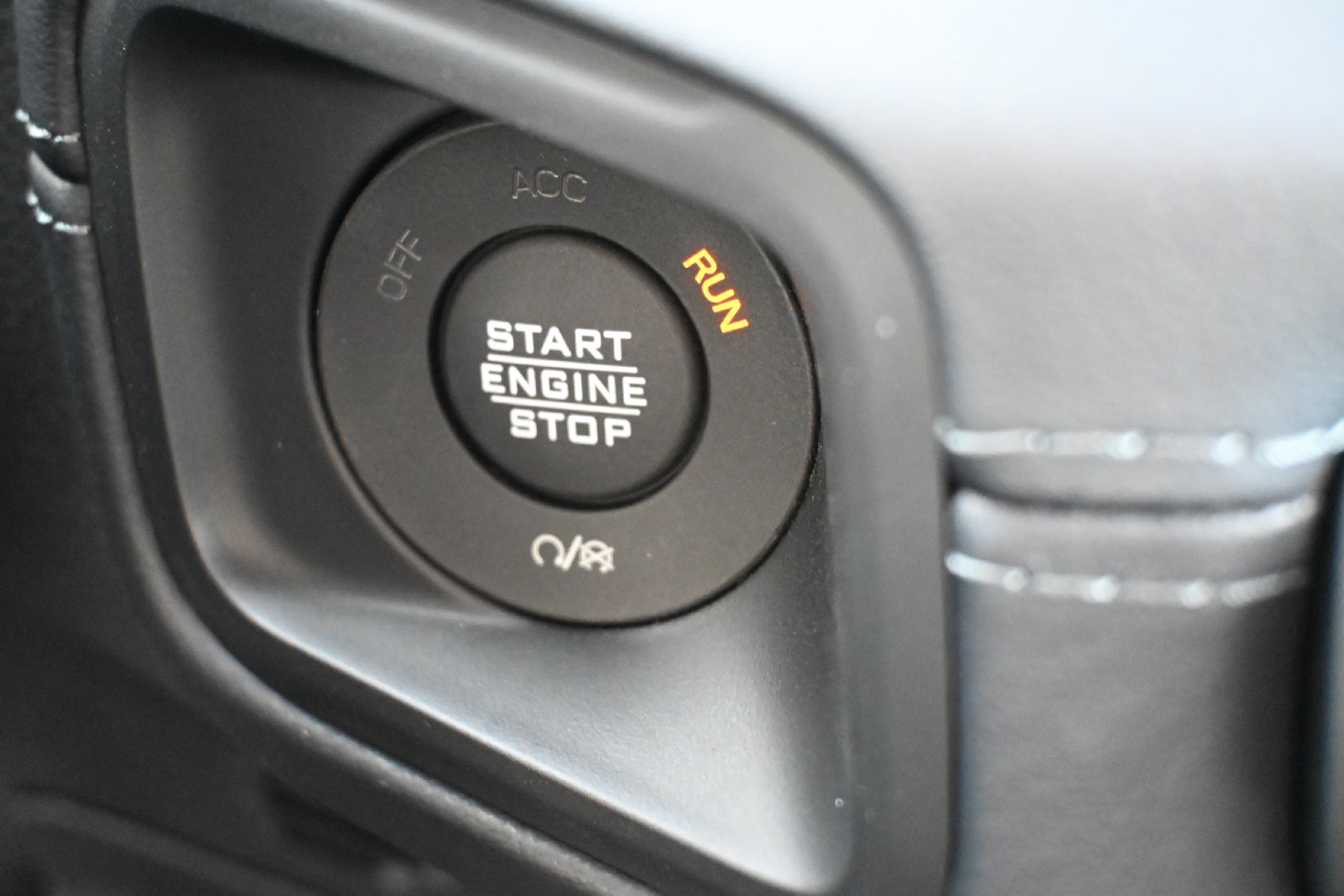 New 2025 Jeep Wrangler Unlimited Sahara AWD/4WD image 17