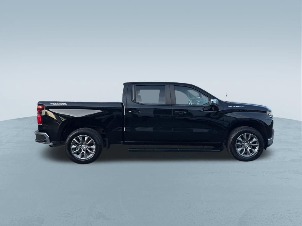 Used 2022 Chevrolet Silverado 1500 LT AWD/4WD image 9