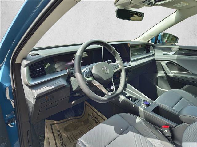 New 2026 Volkswagen Tiguan SE FWD image 9