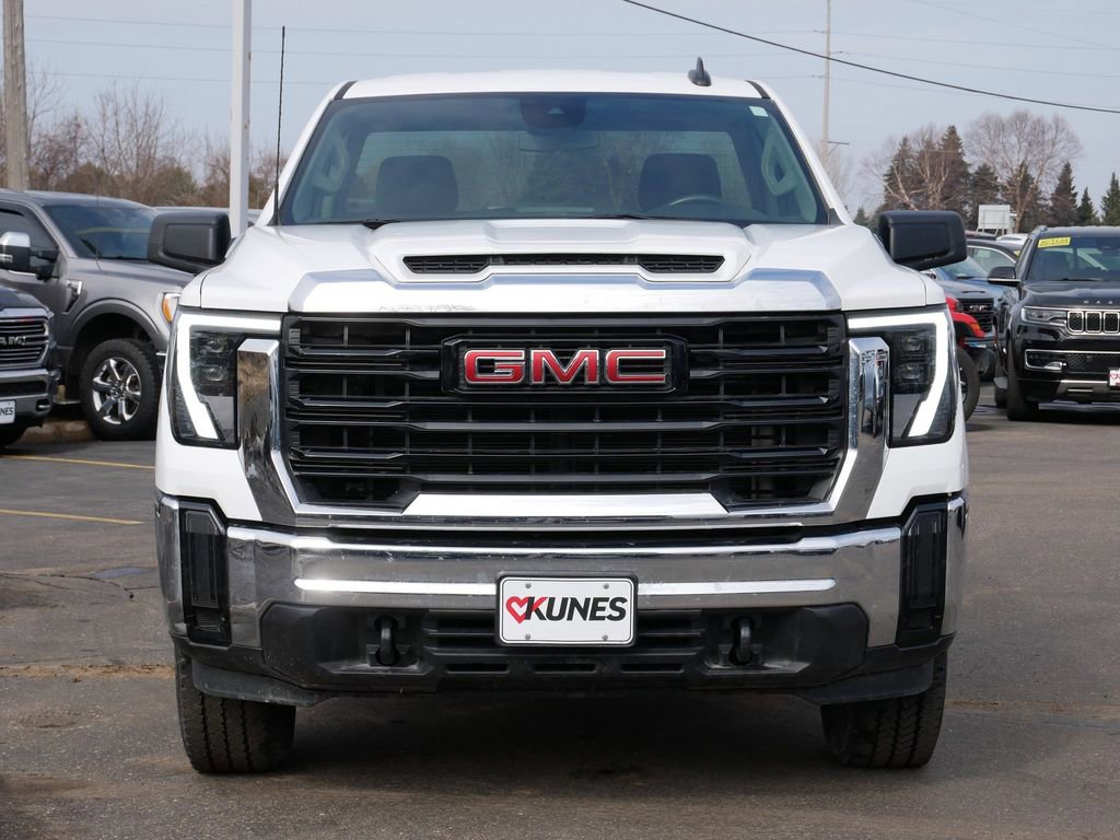 Used 2024 GMC Sierra 2500 Pro w/ Convenience Package image 2