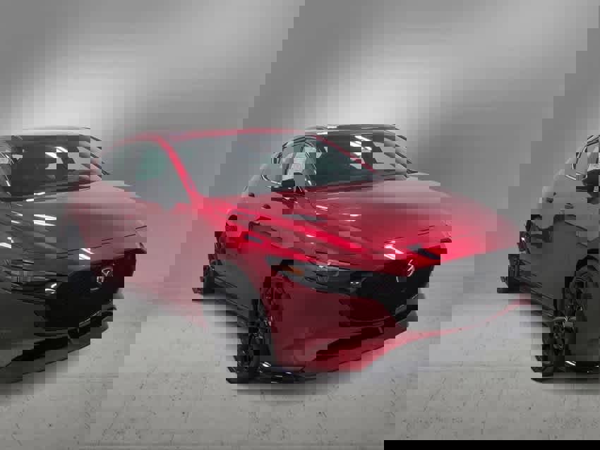 New 2025 MAZDA MAZDA3 Hatchback w/Premium Plus Pkg image 2