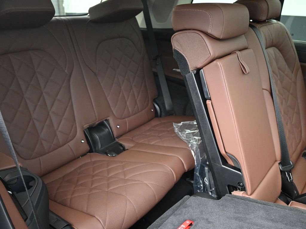 New 2026 BMW X7 xDrive40i image 27