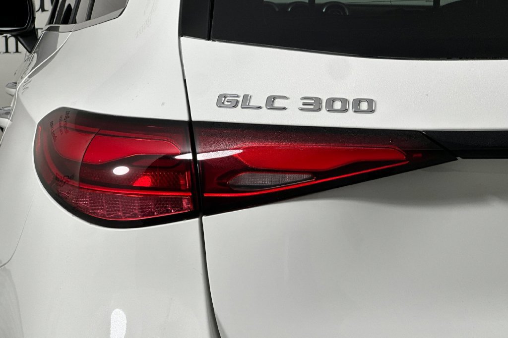 Certified 2026 Mercedes-Benz GLC 300 image 33