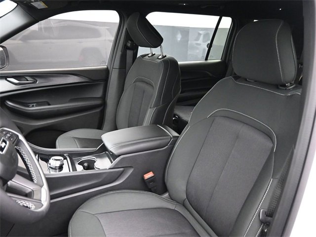 New 2025 Jeep Grand Cherokee L Laredo image 13
