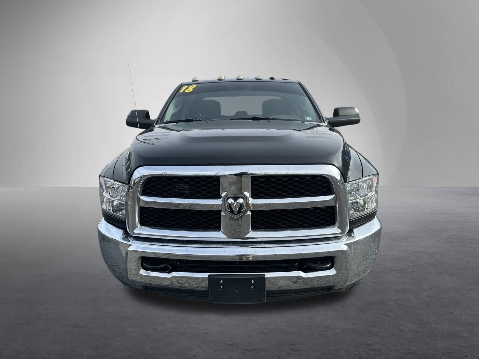 Used 2018 RAM 2500 Tradesman w/ Chrome Appearance Group image 9