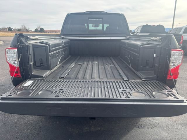 Used 2017 Nissan Titan PRO-4X w/ Pro-4x Convenience Package image 8