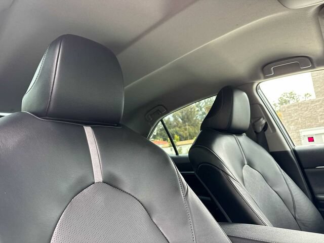 Used 2022 Toyota Camry XSE w/ Carpet Mat Package (TMS) FWD image 19