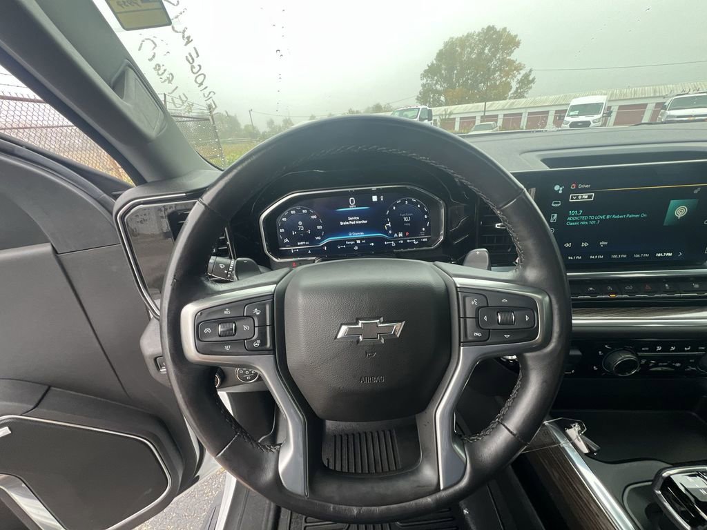 Used 2022 Chevrolet Silverado 1500 RST image 12