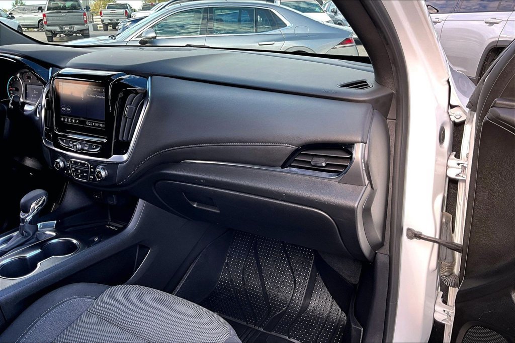 Used 2023 Chevrolet Traverse LT FWD image 26