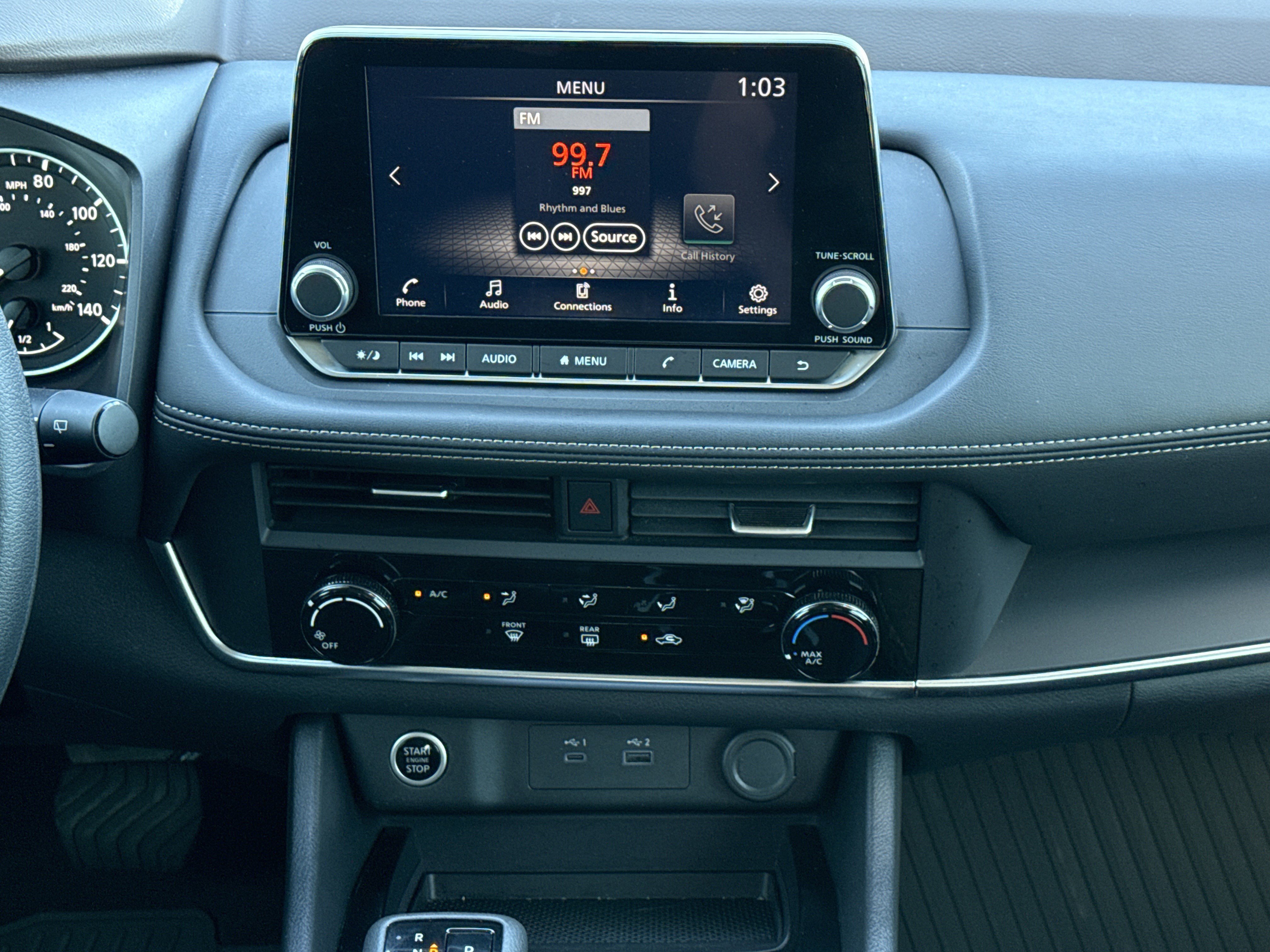 Used 2023 Nissan Rogue S image 28