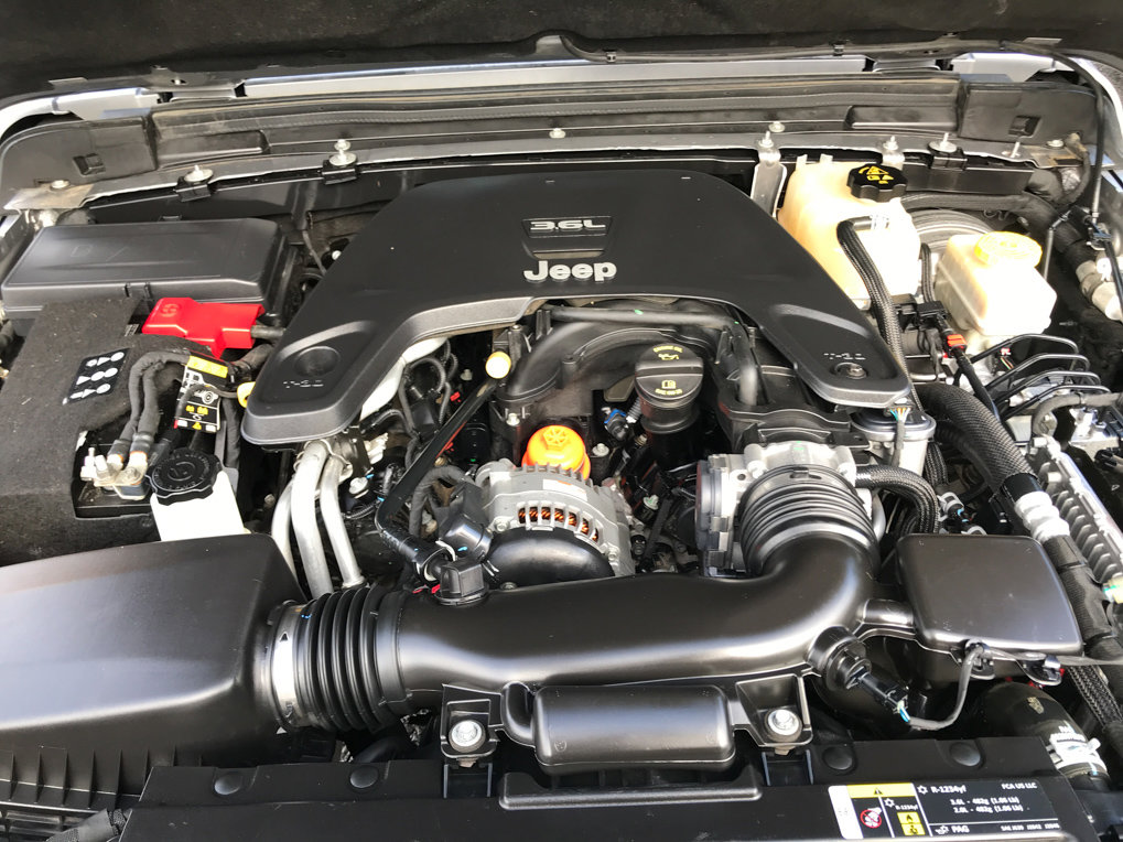 Used 2019 Jeep Wrangler Unlimited Sahara image 32