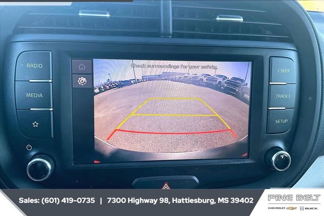 Used 2022 Kia Soul LX image 15