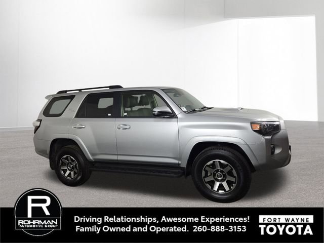 Used 2024 Toyota 4Runner TRD Off-Road Premium AWD/4WD image 5