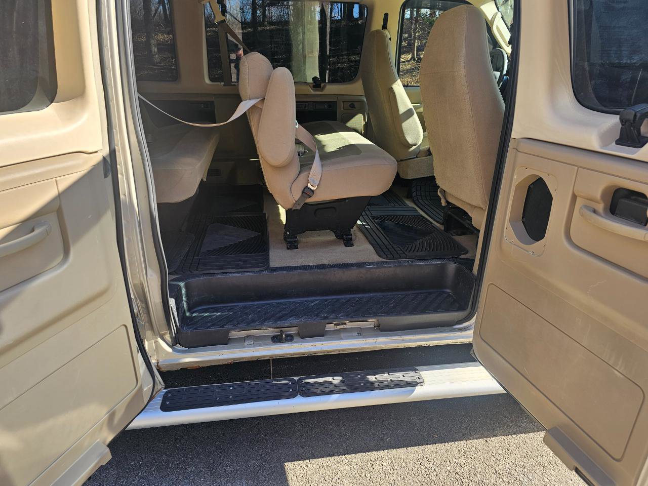 Used 2007 Ford E-350 and Econoline 350 XLT image 18