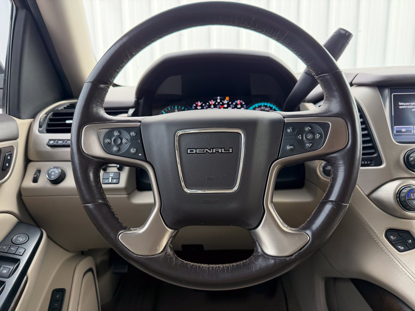 Used 2018 GMC Yukon Denali w/ Open Road Package RWD image 14