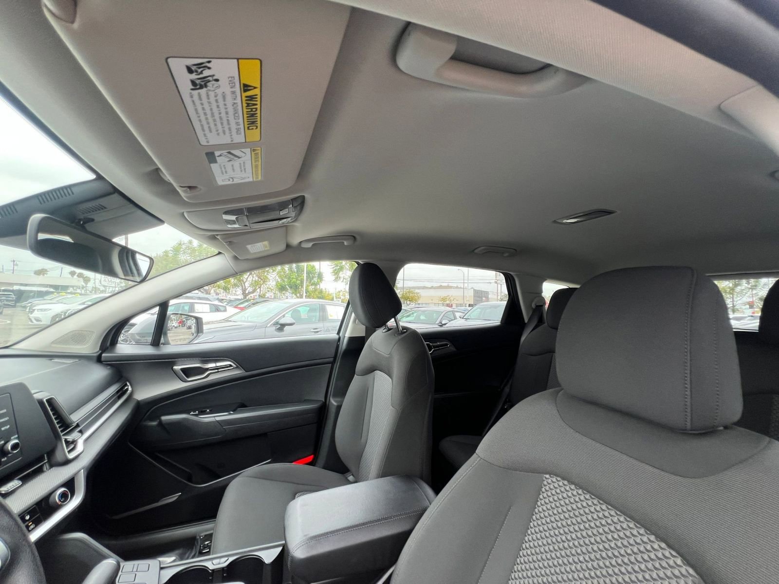 Used 2025 Kia Sportage LX FWD image 32