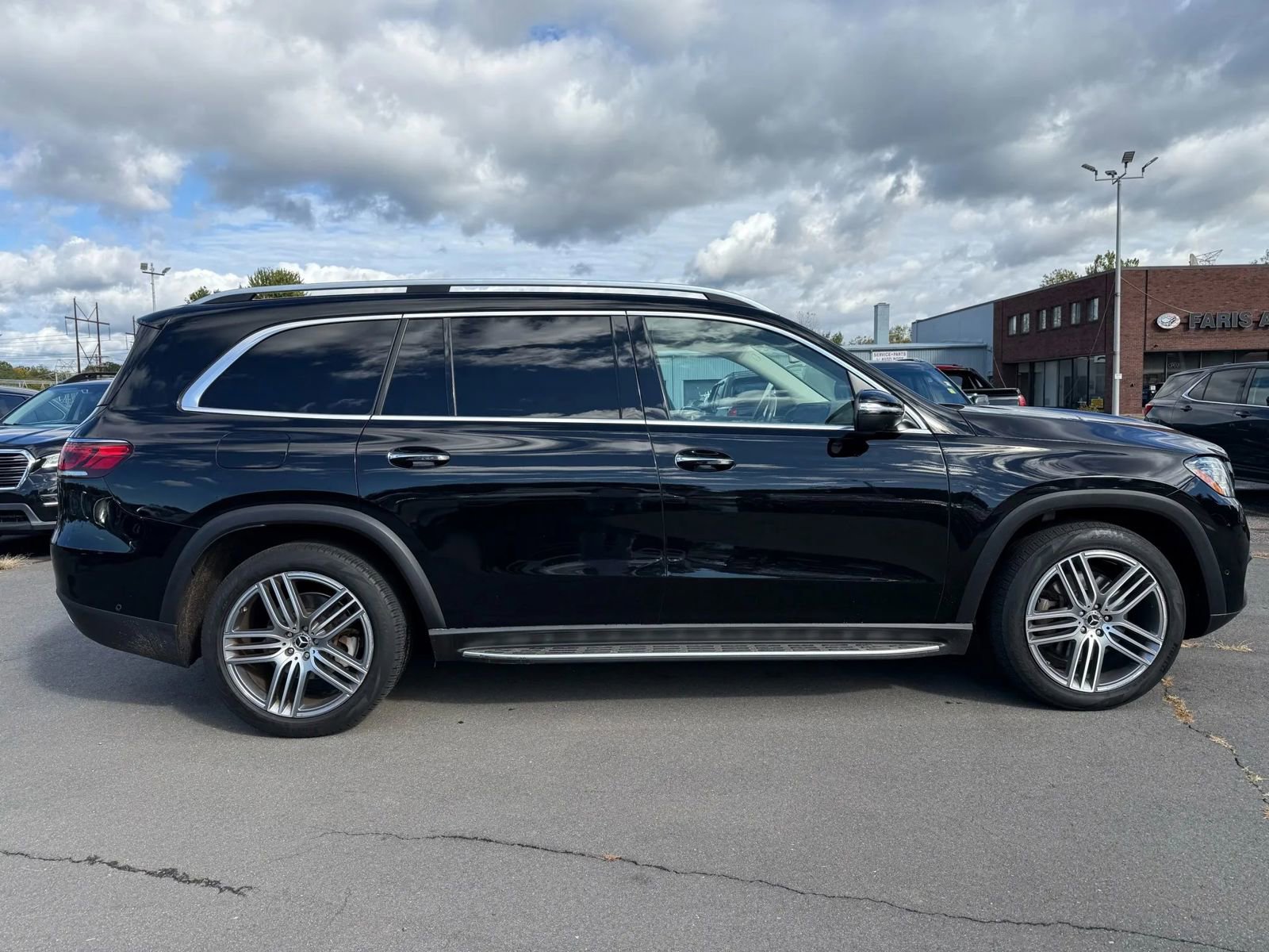 Used 2020 Mercedes-Benz GLS 450 4MATIC image 3