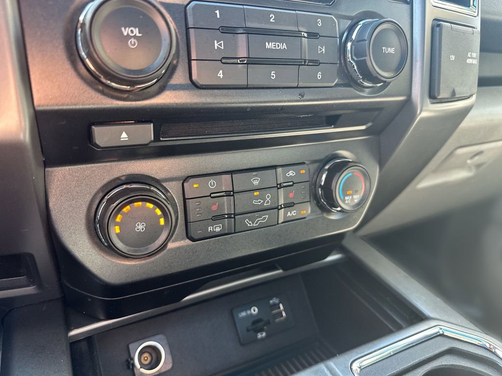 Used 2015 Ford F150 XLT w/ Equipment Group 302A Luxury image 17