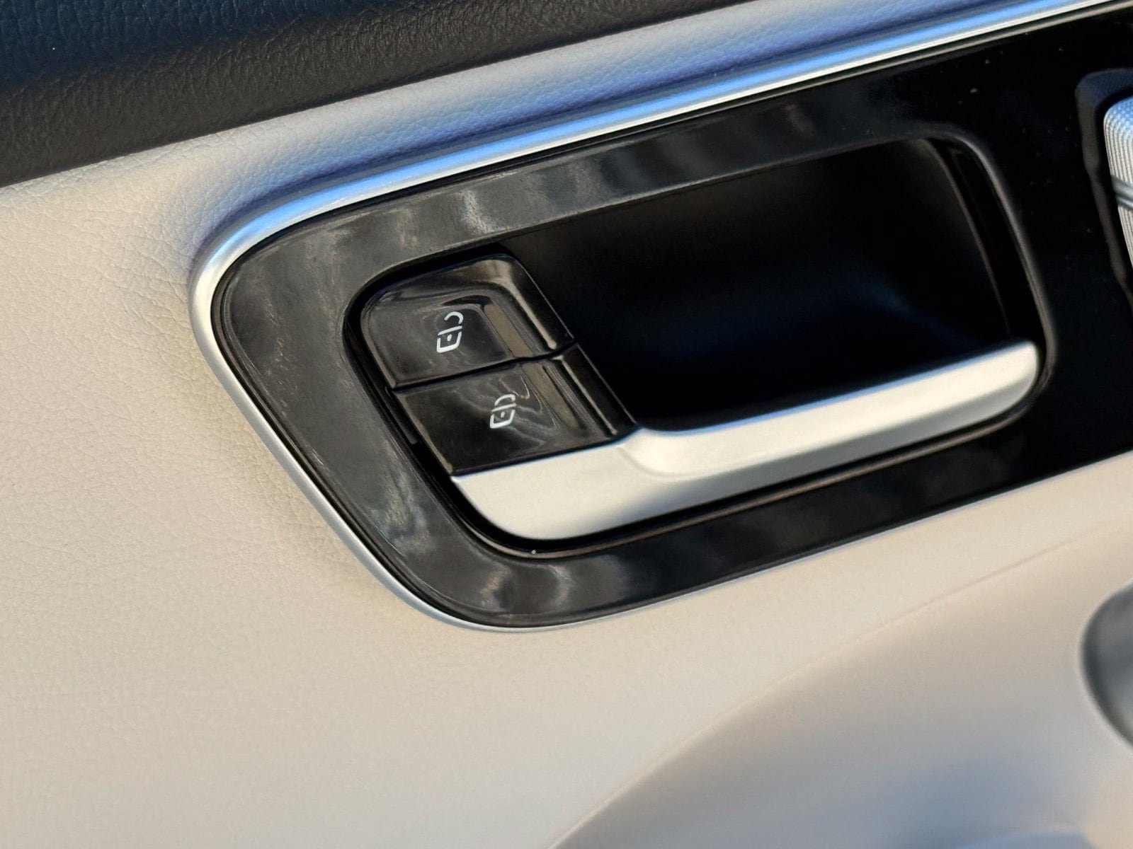 Used 2024 Mercedes-Benz C 300 Sedan image 21