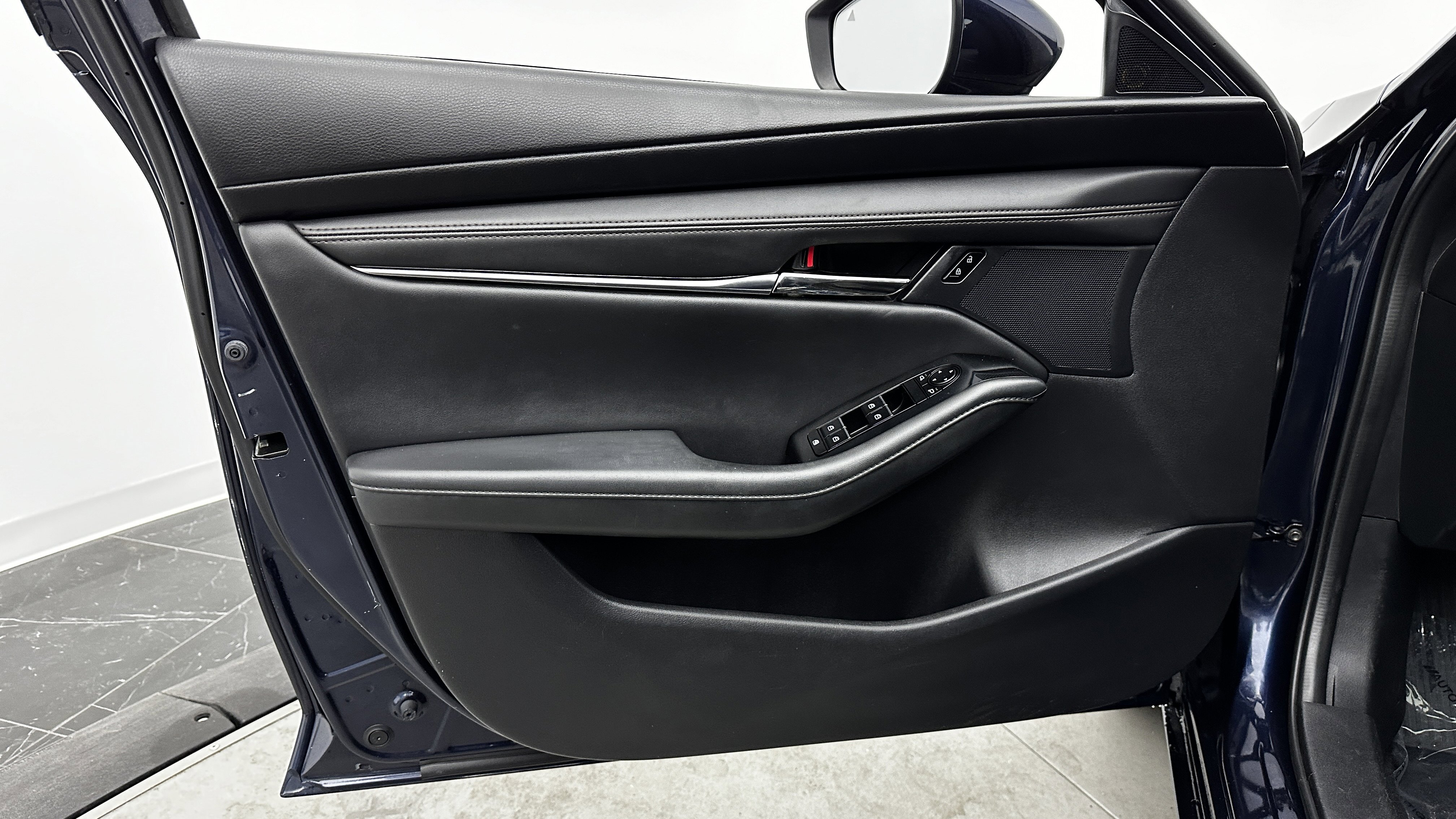 Used 2023 MAZDA MAZDA3 s image 11