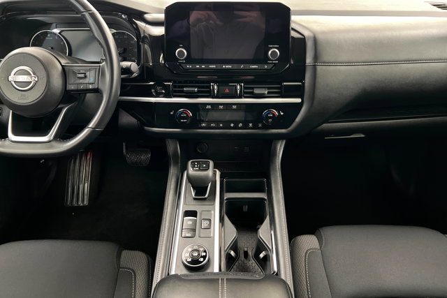 Used 2025 Nissan Pathfinder SV AWD/4WD image 13