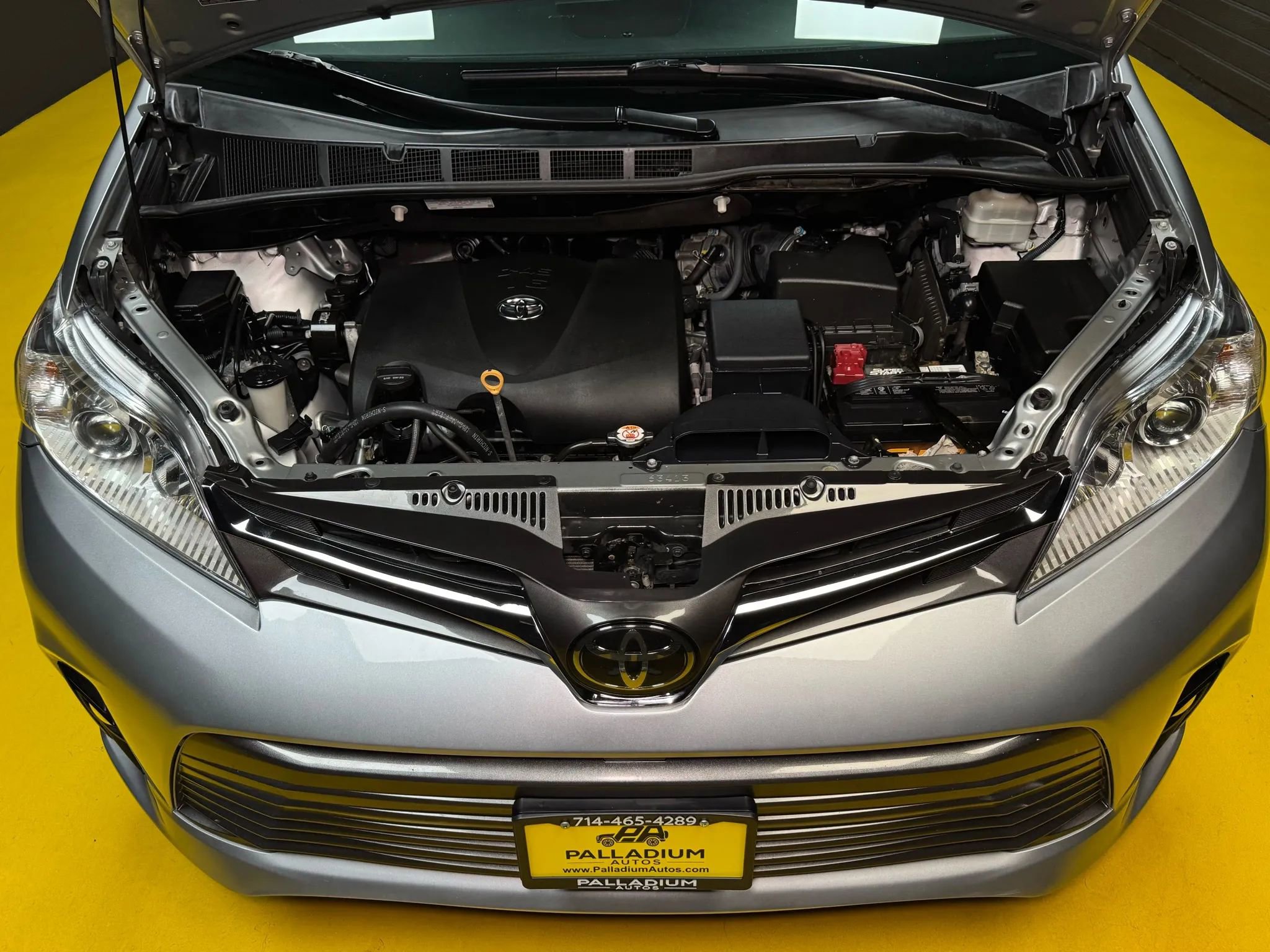 Used 2019 Toyota Sienna XLE FWD image 50