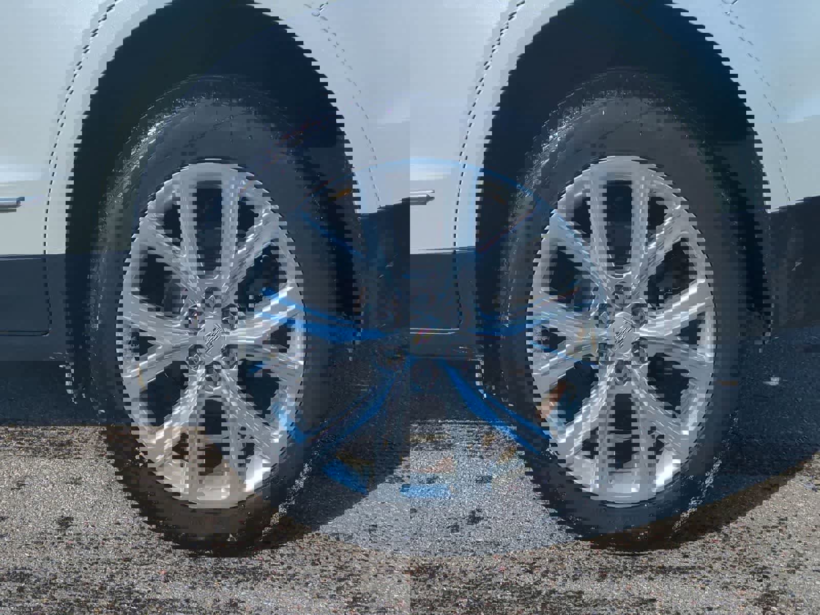 Used 2017 Cadillac XT5 Luxury w/ Driver Awareness Package image 13