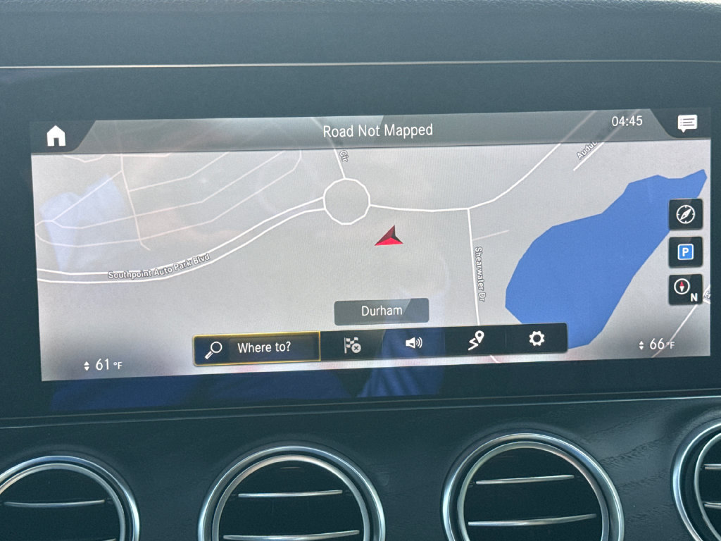 Used 2022 Mercedes-Benz E 350 Sedan image 26