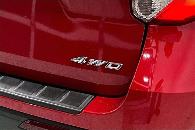 Used 2021 Ford Explorer XLT image 25