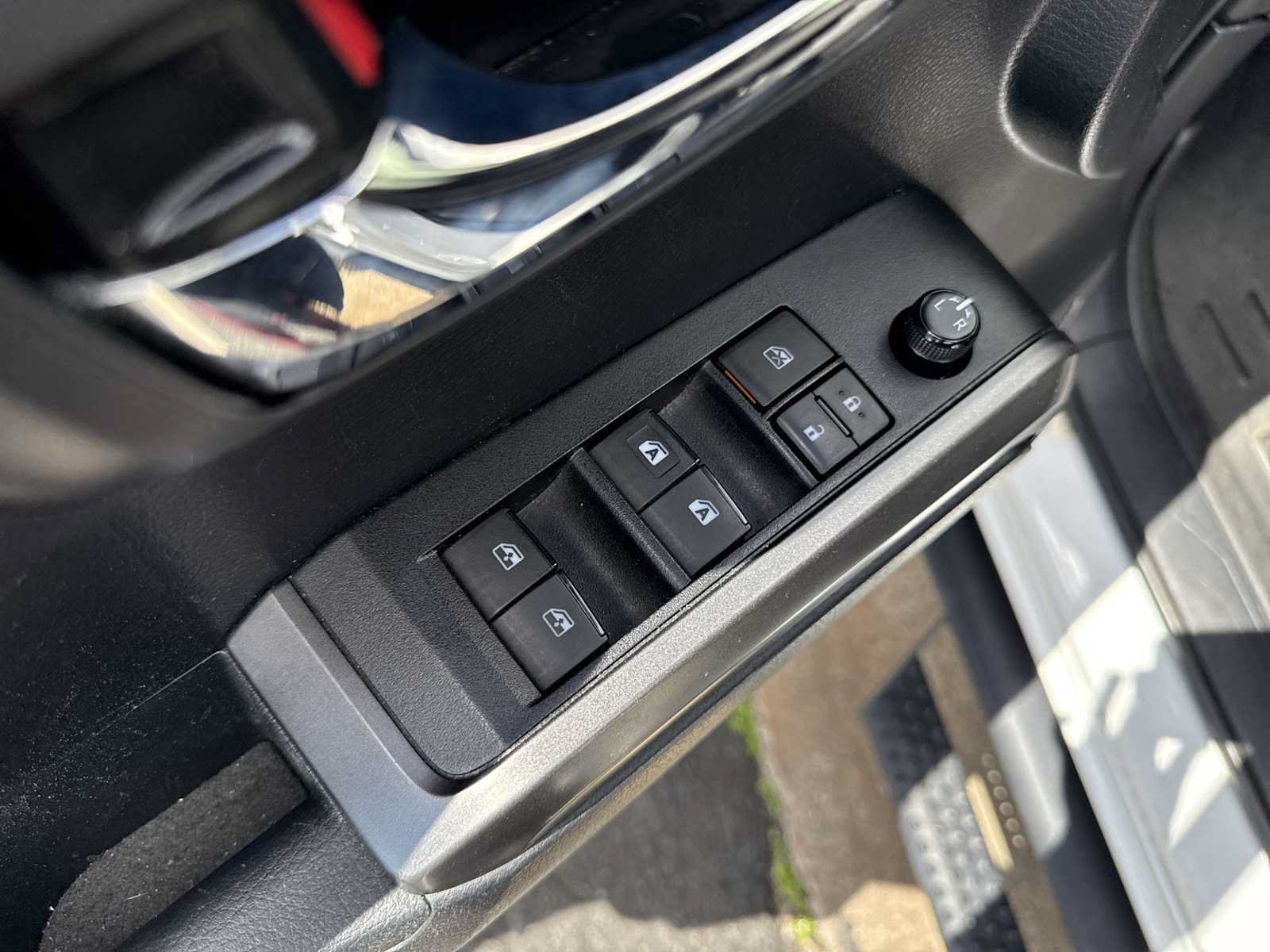 Used 2019 Toyota Tacoma TRD Off-Road AWD/4WD image 14