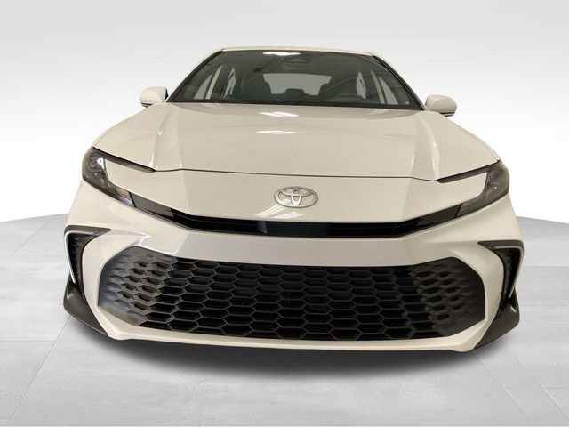 Used 2025 Toyota Camry SE w/ Convenience Package image 7