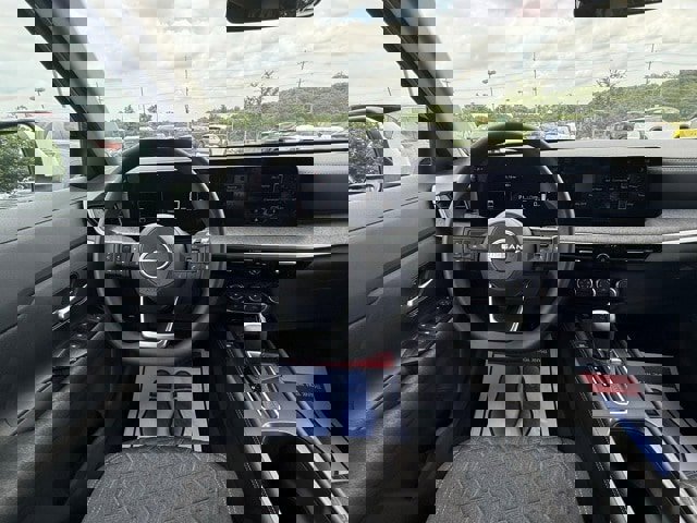 New 2025 Nissan Kicks SV image 18