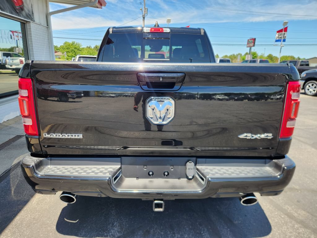 Used 2023 RAM 1500 Laramie AWD/4WD image 4